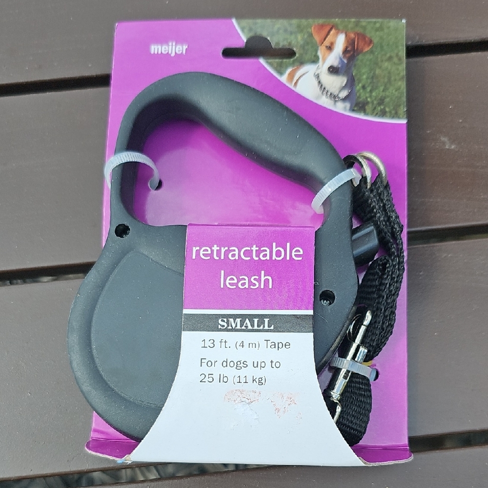 Black Retractable Dog Leash